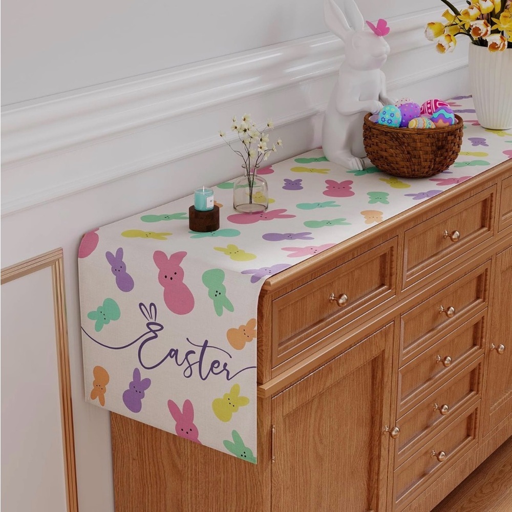 Pre Owned Peeps Easter Pails & Table Runner